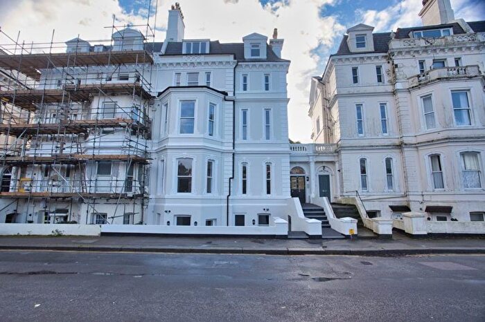 2 Bedroom Flat To Rent In Augusta Gardens, Folkestone, CT20