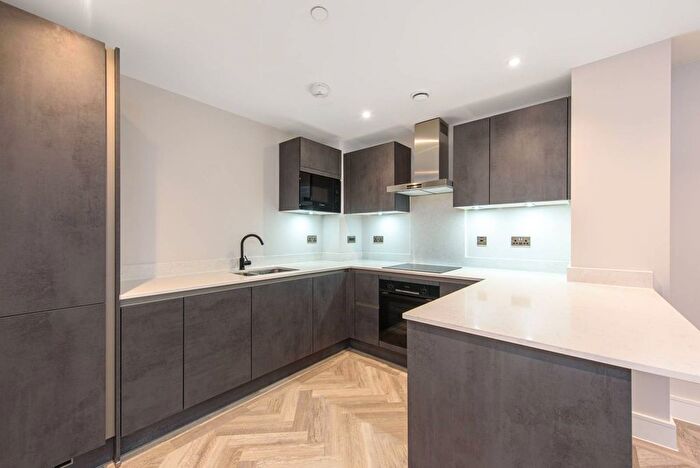 1 Bedroom Flat To Rent In Munro Court, Cockfosters, EN4