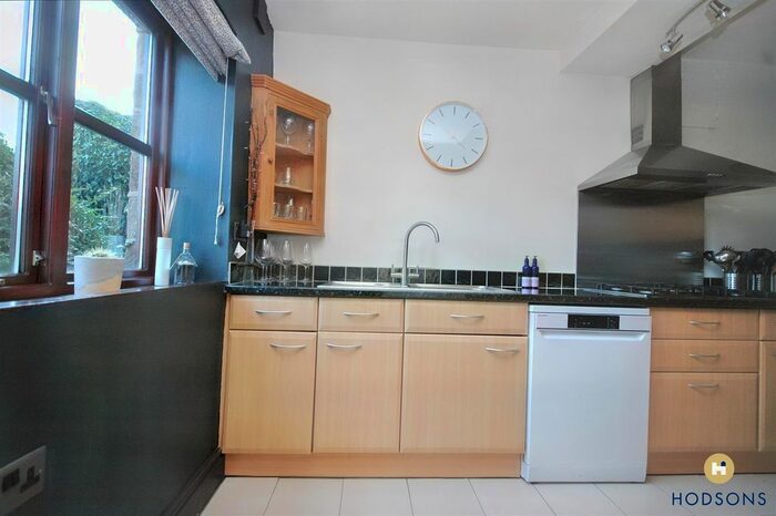 2 Bedroom Cottage For Sale In School Lane, Walton, Wakefield, WF2