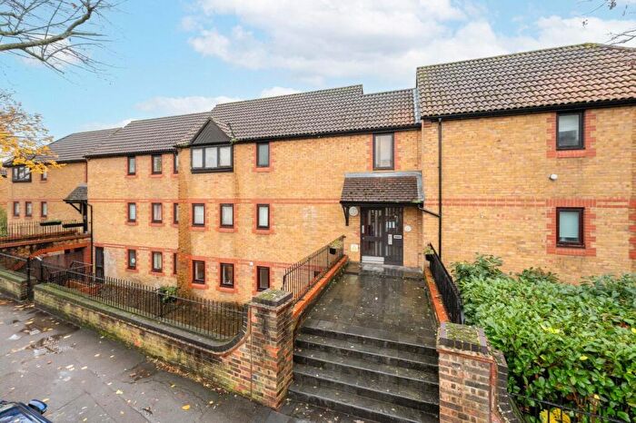 1 Bedroom Apartment To Rent In Greyhound Road, Sutton, Surrey, SM1