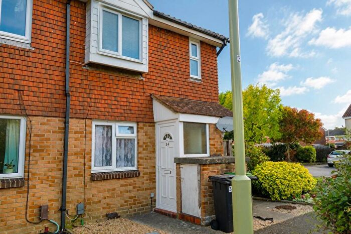 1 Bedroom Flat To Rent In Osprey Gardens, Lee-On-The-Solent, PO13