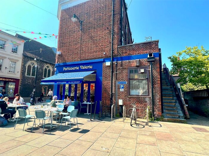 2 Bedroom Flat To Rent In High Street, Canterbury, Kent, CT1