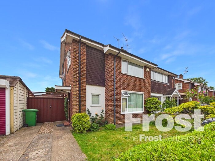 3 Bedroom Semi Detached House To Rent In Laburnum Grove, Langley, Berkshire, SL3