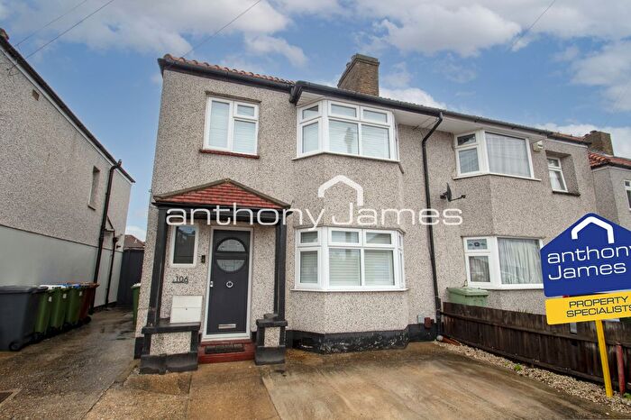 3 Bedroom Semi Detached House To Rent In Elsa Road Welling, DA16