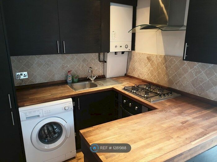 2 Bedroom Flat To Rent In Kimble Road, London SW19