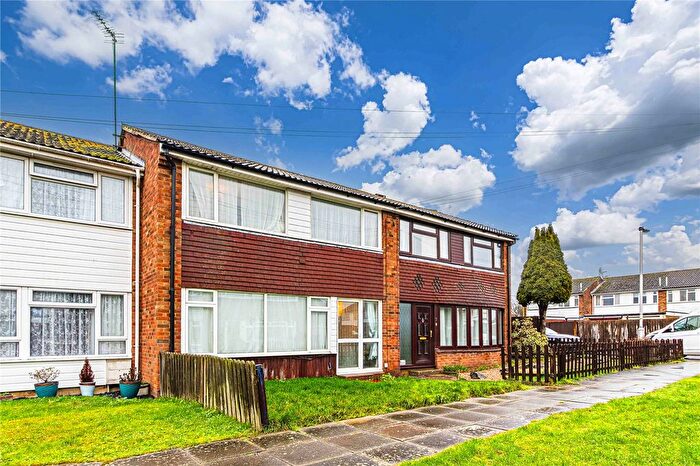 3 Bedroom Terraced House For Sale In Northall Close, Eaton Bray, Central Bedfordshire, LU6