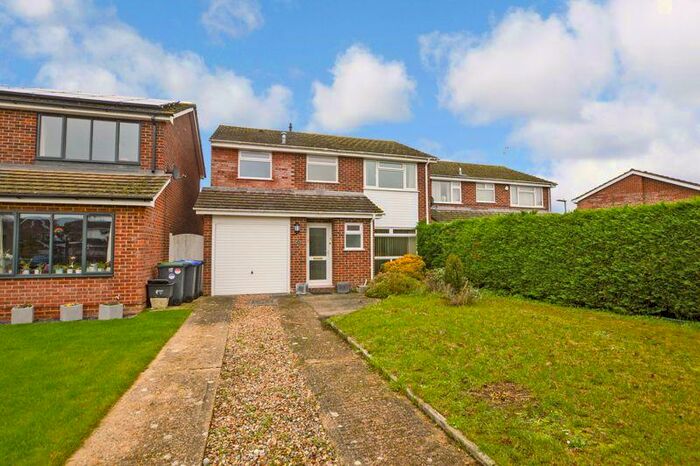4 Bedroom Detached House To Rent In Old Meadows Walk, Salisbury, SP2