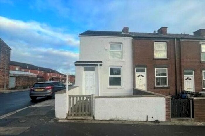 2 Bedroom Property To Rent In Newton Road, St. Helens, WA9