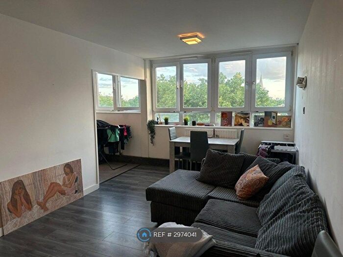 2 Bedroom Maisonette To Rent In Semley House, London, SW1W