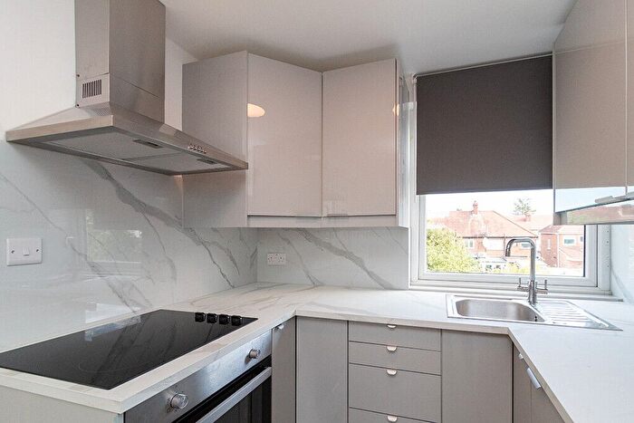 1 Bedroom Flat To Rent In Kenwyn Drive, Neasden, London, NW2