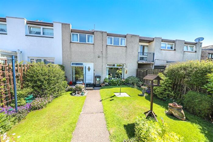 4 Bedroom Terraced House For Sale In Colliston Avenue, Glenrothes, KY7
