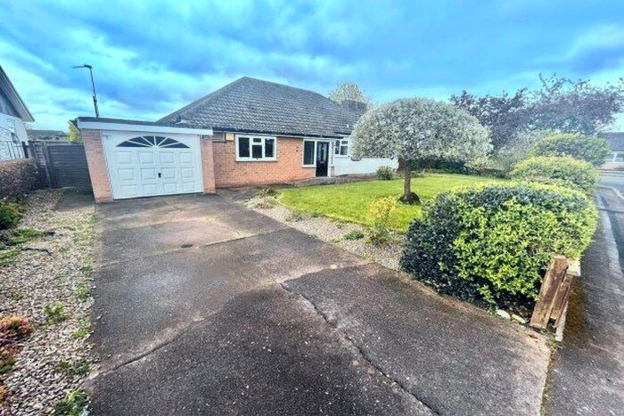 3 Bedroom Bungalow To Rent In Mowbray Road, Northallerton, DL6