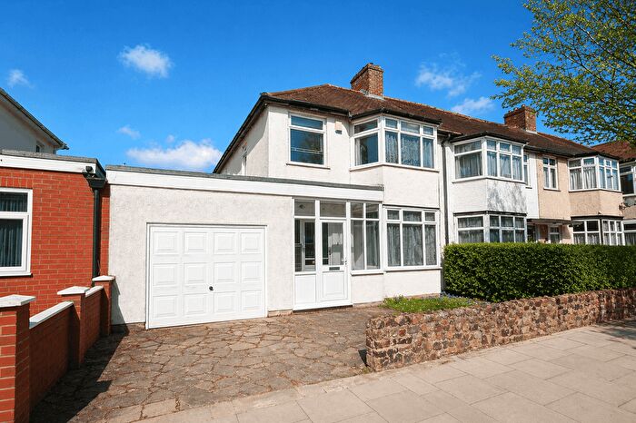 3 Bedroom End Terrace House For Sale In Sudbury Heights Avenue, Greenford, Middlesex, UB6