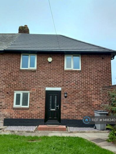 3 Bedroom Semi-Detached House To Rent In Redhouse Bank, Wirral, CH48