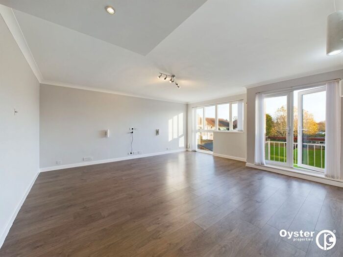 2 Bedroom Flat To Rent In Garden Court, Stanmore, HA7