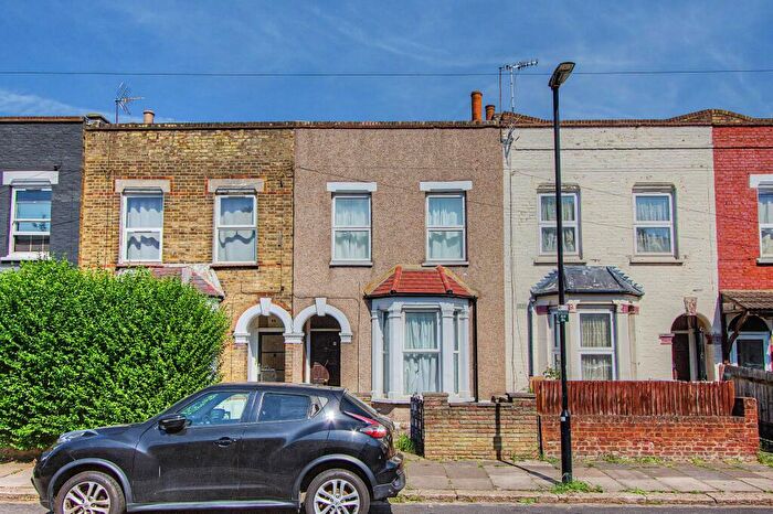 3 Bedroom Terraced House For Sale In Antill Road, Tottenham, London, N15