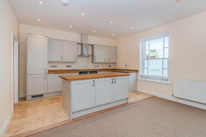 3 Bedroom Apartment To Rent In Village Of Westbourne, PO10