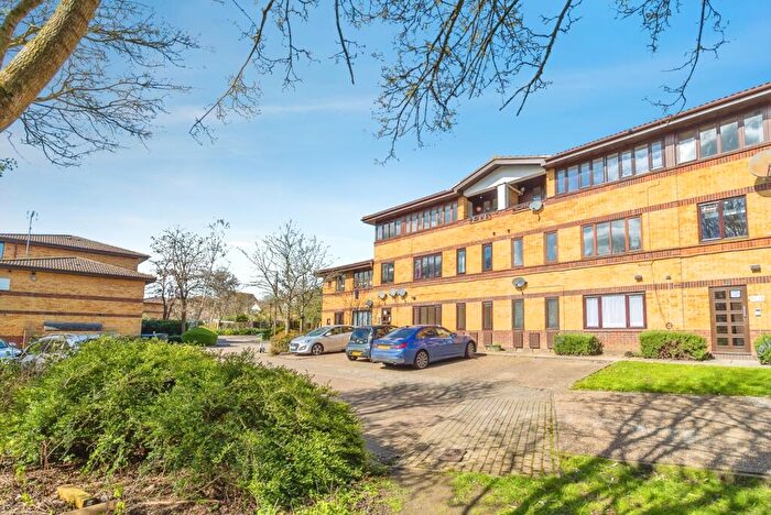 2 Bedroom Flat For Sale In Mayer Gardens, Shenley Lodge, Milton Keynes, Buckinghamshire, MK5