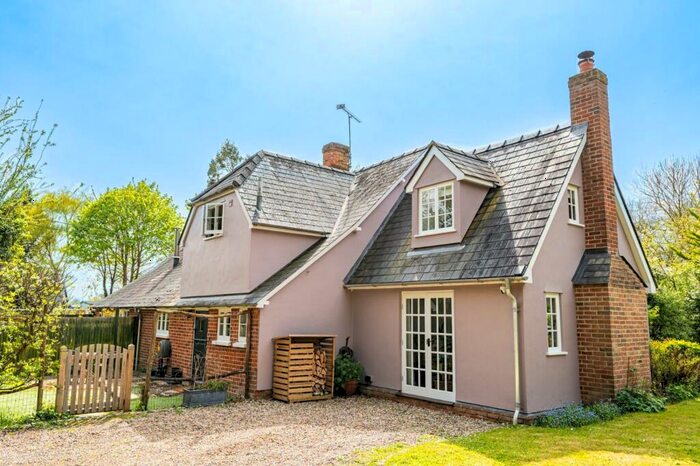 3 Bedroom Cottage For Sale In Ongar Road, Dunmow, Essex, CM6