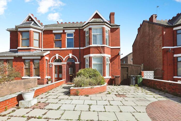 4 Bedroom Semi-Detached House For Sale In Sussex Road, Southport, Merseyside, PR8