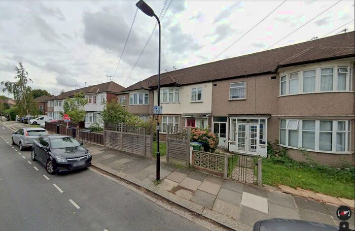 2 Bedroom Maisonette To Rent In Stanley Avenue, Greenford, Greater London UB6