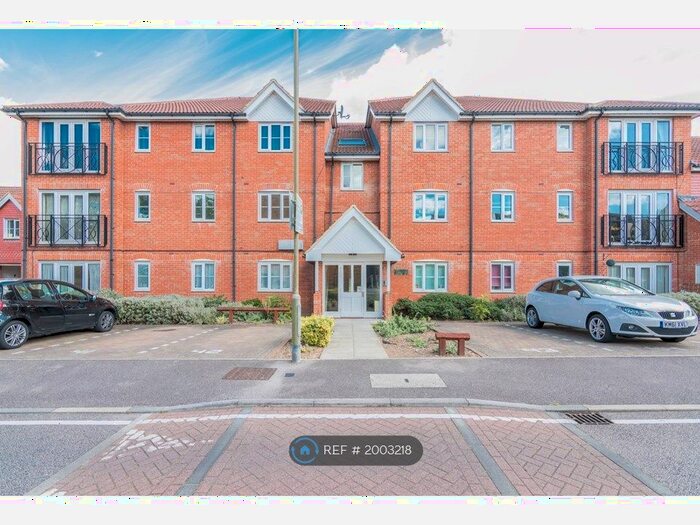 2 Bedroom Flat To Rent In Winnipeg Way, Turnford, EN10