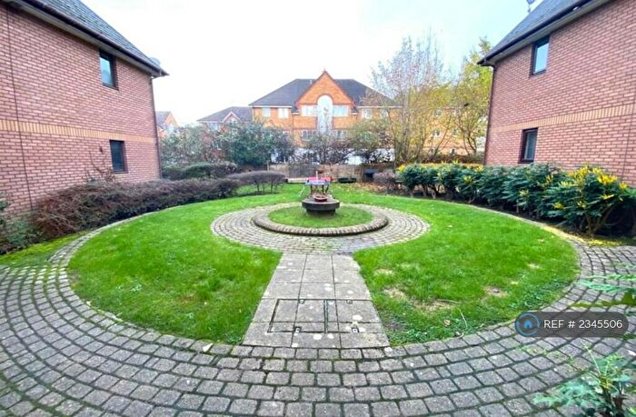 4 Bedroom Semi-Detached House To Rent In Butlers Walk, Bristol, BS5