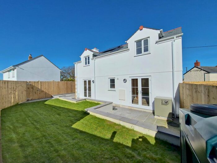 3 Bedroom Detached House For Sale In Mawgan, Helston, TR12