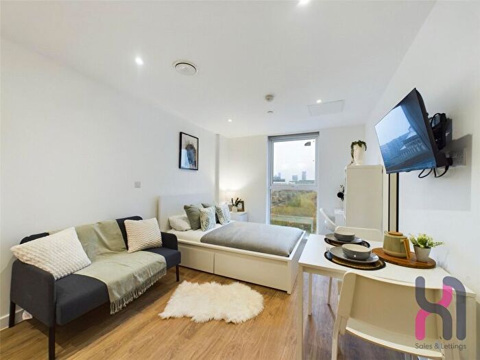 1 Bedroom Flat To Rent In Cheltenham Place, Frederick Road, Salford, M6