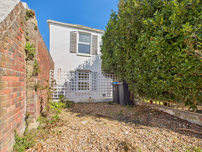 2 Bedroom Cottage For Sale In Alma Street, Lancing, West Sussex, BN15