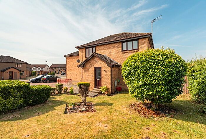 2 Bedroom Flat For Sale In Skeltiemuir Avenue, Bonnyrigg, EH19