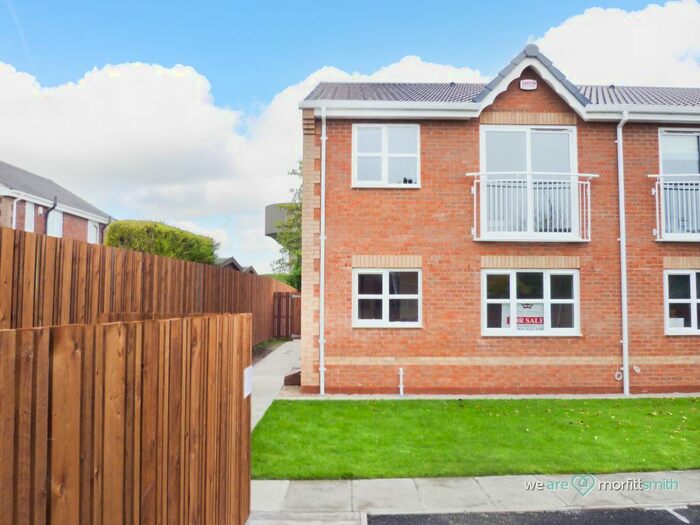 2 Bedroom Town House To Rent In Sandringham Court, Streethouse, Pontefract, WF7