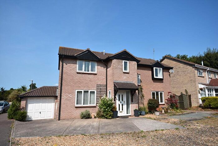 4 Bedroom Detached House For Sale In , Elworthy Close Sully, Penarth, CF64