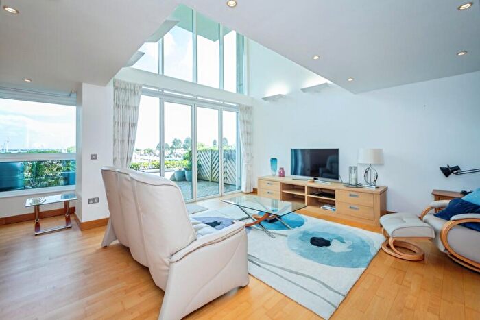 4 Bedroom Flat For Sale In Pier Road (Access Via Gillingham Marina), Gillingham, Kent, ME7