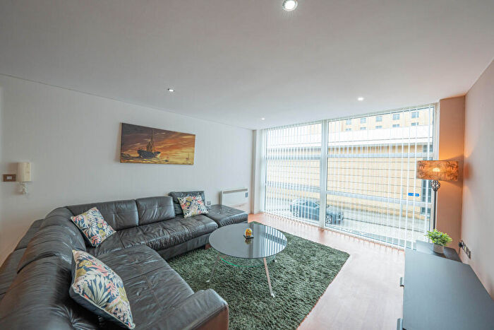 2 Bedroom Apartment To Rent In Curzon Place, Gateshead Central, Gateshead, NE8
