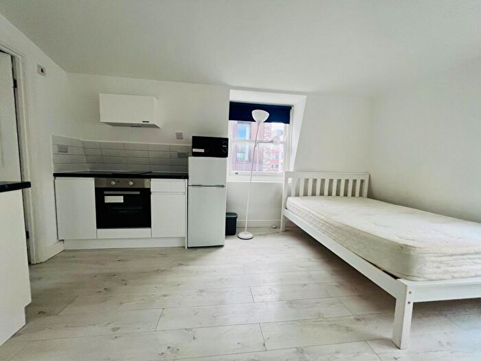 Studio To Rent In Old Street, Clerkenwell, EC1V