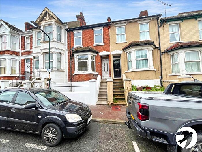 3 Bedroom Terraced House To Rent In Pagitt Street, Chatham, Kent, ME4