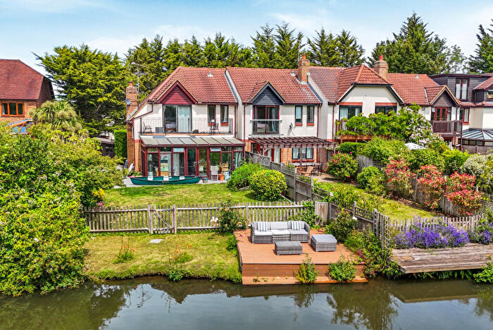 4 Bedroom End Of Terrace House For Sale In Waterside Mews, Stoughton Road, Guildford, GU1