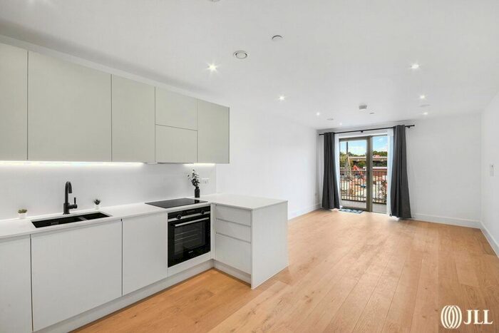 1 Bedroom Flat To Rent In Capital Interchange Way, Brentford, TW8