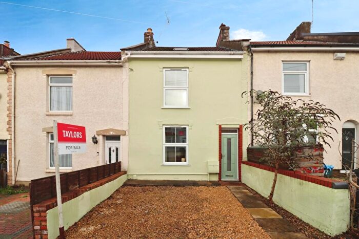 3 Bedroom Terraced House For Sale In Rose Green Road, Bristol, Avon, BS5