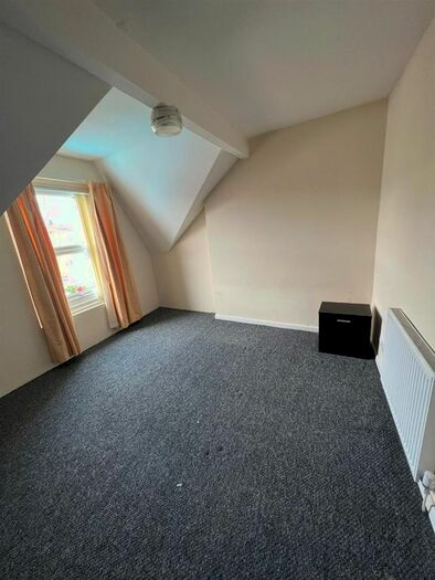 2 Bedroom Flat To Rent In Borough Road, Middlesbrough, North Yorkshire, TS1