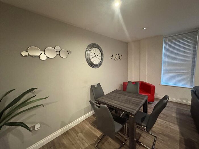 1 Bedroom Apartment To Rent In Mint Drive -jewellery Quarter - Birmingham, B18