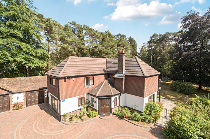 5 Bedroom Detached House To Rent In Heatherlands Road, Chilworth, Southampton, Hampshire, SO16