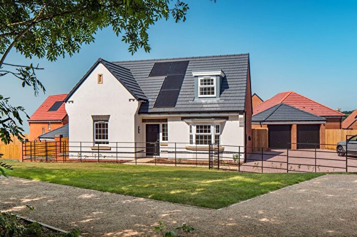 4 Bedroom Detached House For Sale In "Burford" At Bath Road, Speen, Newbury, RG14