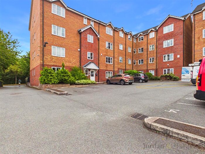 2 Bedroom Apartment To Rent In Hall Lane, Manchester, Greater Manchester, M23
