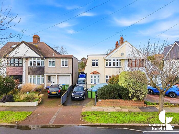 5 Bedroom Property For Sale In Broad Walk, London, SE3