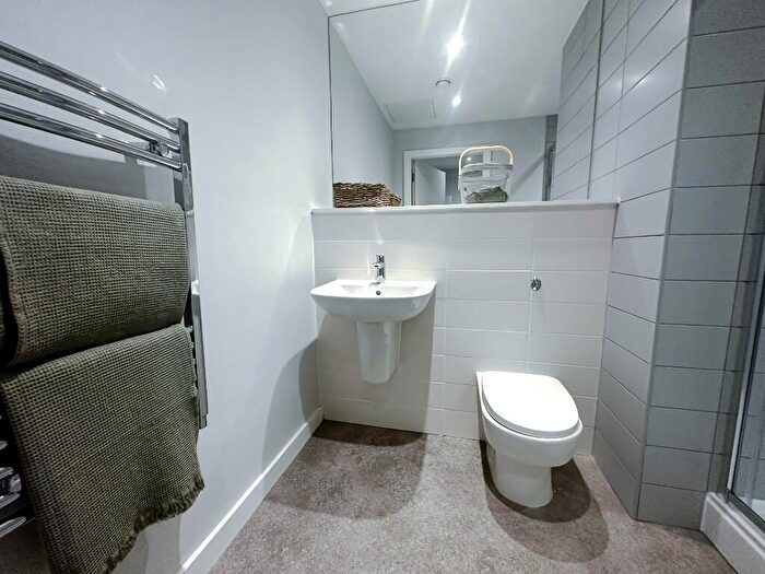 2 Bedroom Apartment For Sale In Sky Gardens, Liverpool, L22