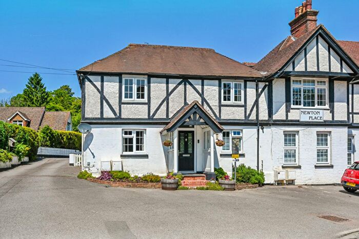 2 Bedroom Maisonette For Sale In Walshes Road, Crowborough, TN6