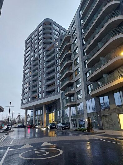 2 Bedroom Flat To Rent In Union Way, London, NW10