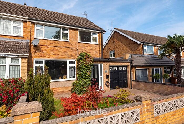 3 Bedroom Semi Detached House For Sale In Cherry Tree Crescent, Grimsby, DN34